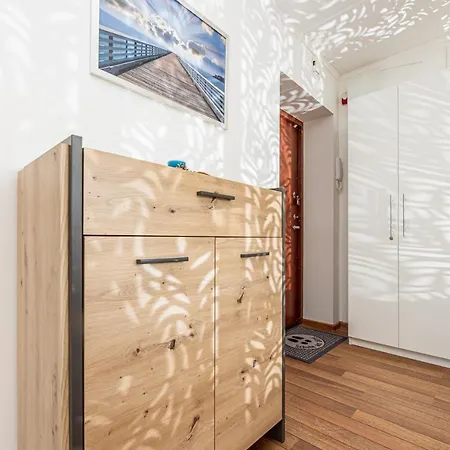 Laurent Apartment